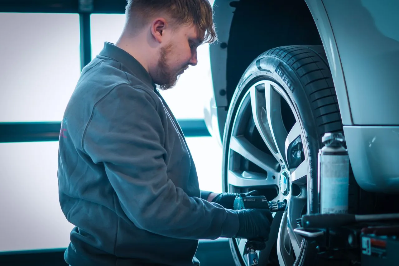 Reifenservice bei Fahrzeugtechnik Osmanovic